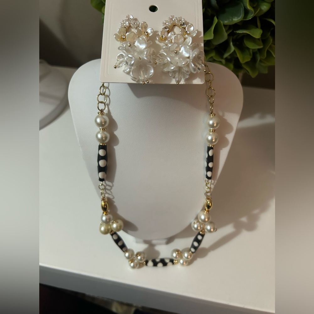 Handcrafted Necklace w/Earrings